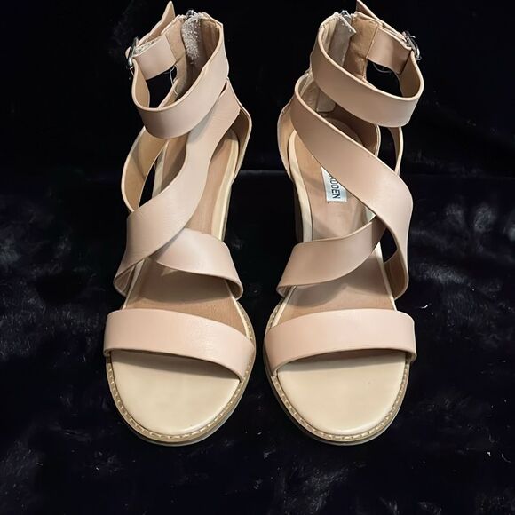 Steve Madden Tan Heels with Ankle Strap - Picture 3 of 11